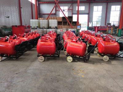 移動(dòng)式泡沫罐-05