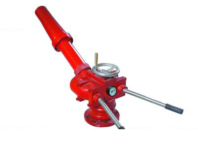 家中起火不可盲目開(kāi)窗——消防炮